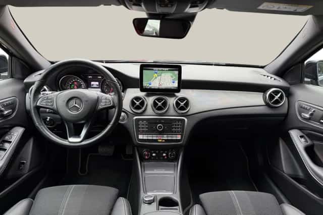 Mercedes-Benz GLA-Klasse (2018) thumbnail 9