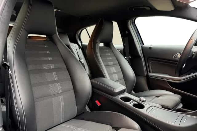 Mercedes-Benz GLA-Klasse (2018) thumbnail 10