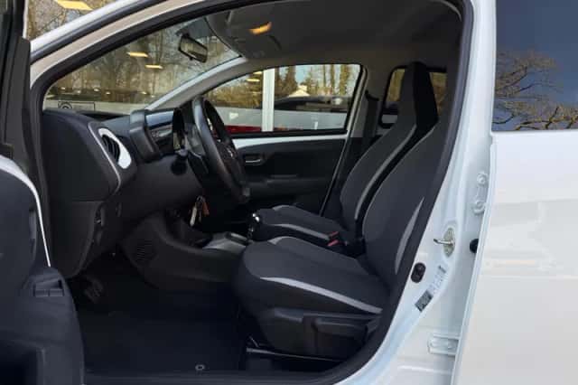 Toyota Aygo (2020) thumbnail 16