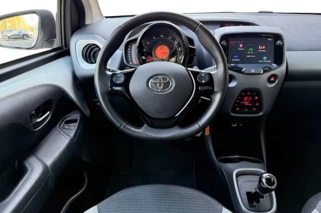 Toyota Aygo (2020) thumbnail 18