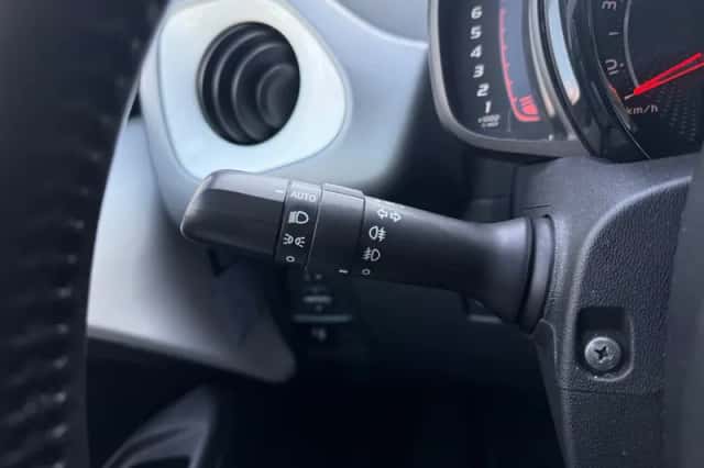 Toyota Aygo (2020) thumbnail 21