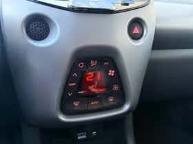 Toyota Aygo (2020) thumbnail 33