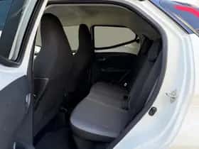 Toyota Aygo (2020) thumbnail 40