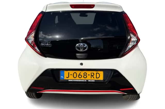 Toyota Aygo (2020) thumbnail 5