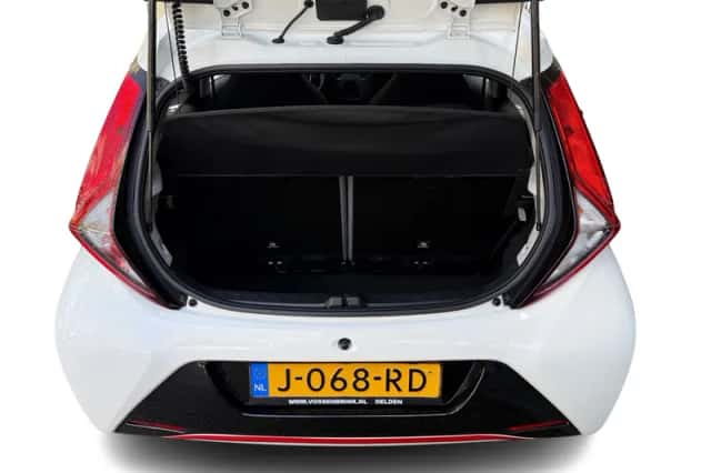 Toyota Aygo (2020) thumbnail 42