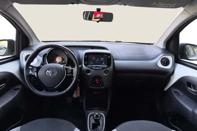 Toyota Aygo (2020) thumbnail 9