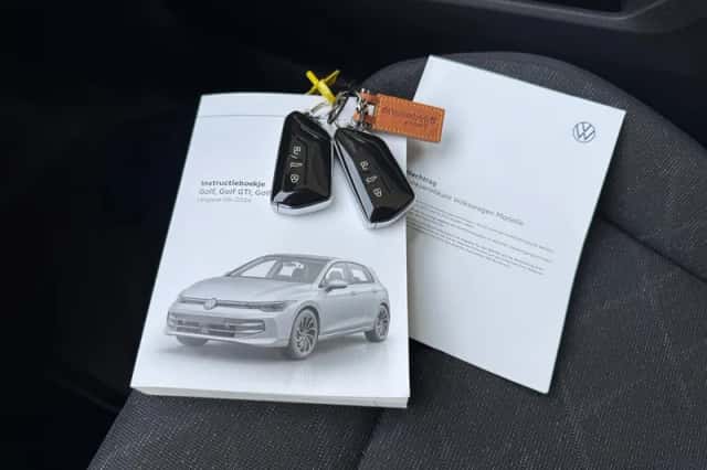 Volkswagen Golf (2022) thumbnail 11