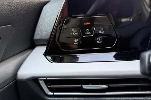 Volkswagen Golf (2022) thumbnail 27