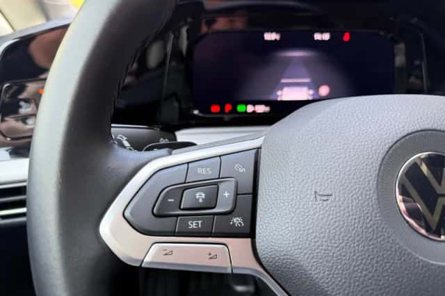 Volkswagen Golf (2022) thumbnail 29