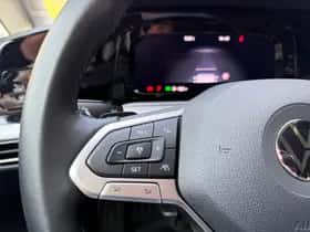 Volkswagen Golf (2022) thumbnail 29