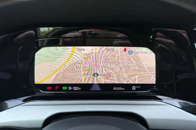Volkswagen Golf (2022) thumbnail 30