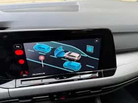 Volkswagen Golf (2022) thumbnail 38