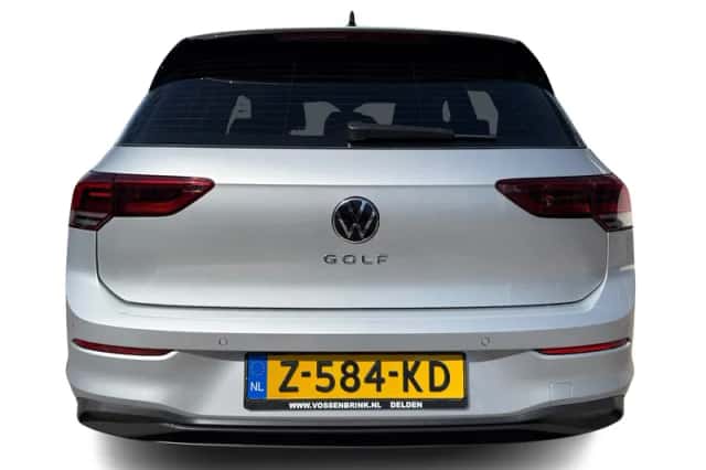 Volkswagen Golf (2022) thumbnail 5