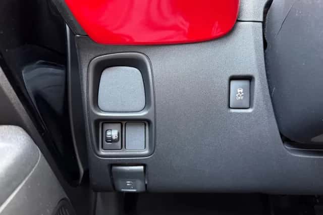 Peugeot 108 (2016) thumbnail 21