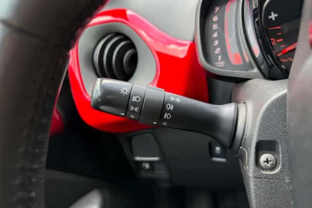 Peugeot 108 (2016) thumbnail 22