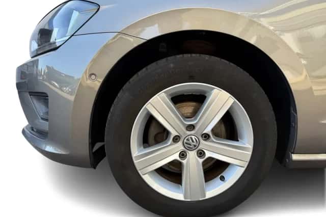 Volkswagen Golf (2015) thumbnail 15
