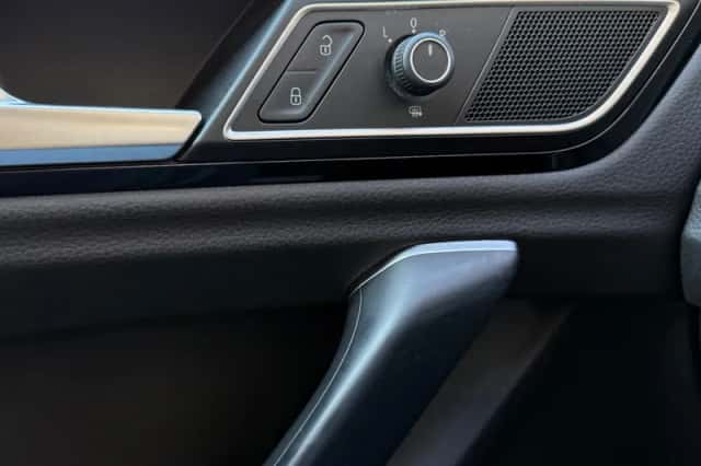 Volkswagen Golf (2015) thumbnail 20
