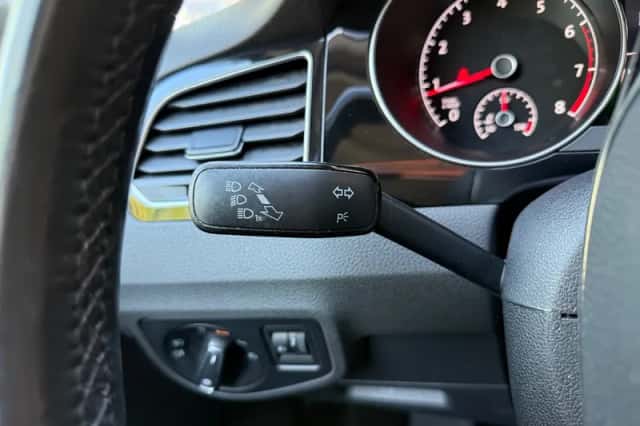 Volkswagen Golf (2015) thumbnail 22