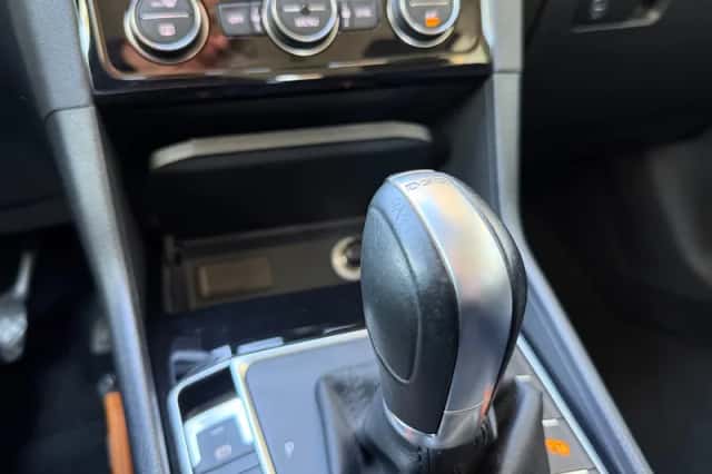 Volkswagen Golf (2015) thumbnail 29