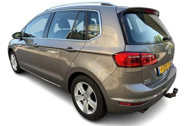 Volkswagen Golf (2015) thumbnail 4