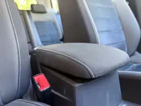 Volkswagen Golf (2015) thumbnail 45