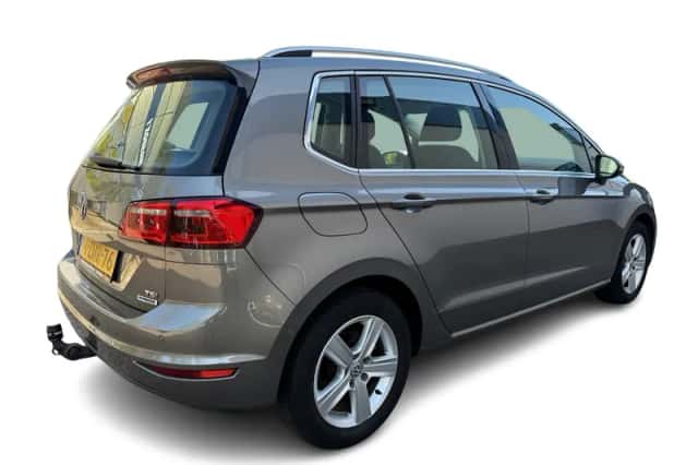 Volkswagen Golf (2015) thumbnail 6