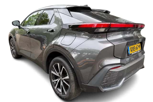 Toyota C-HR (2026) thumbnail 3