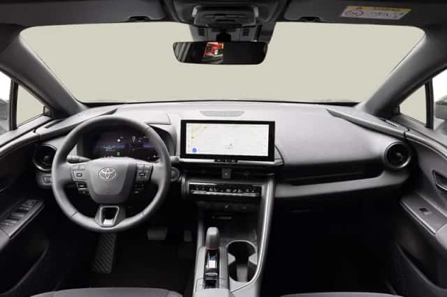 Toyota C-HR (2026) thumbnail 4