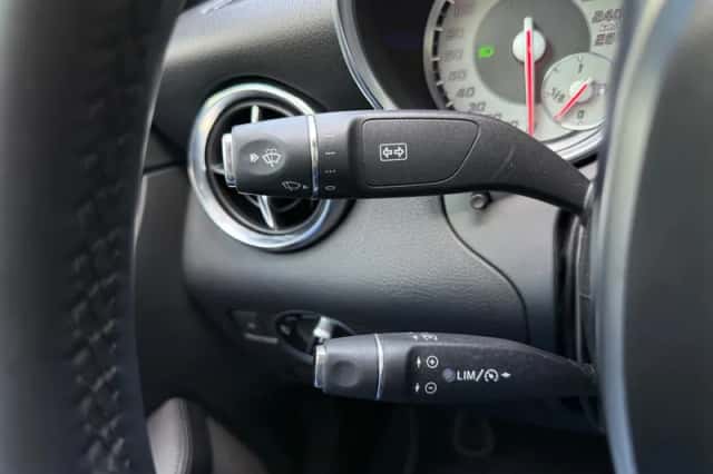 Mercedes-Benz SLK-Klasse (2015) thumbnail 28