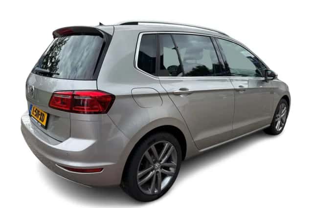 Volkswagen Golf (2017) thumbnail 6