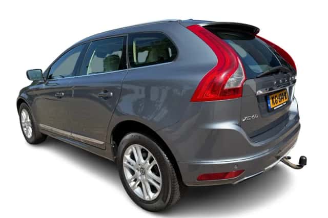 Volvo XC60 (2016) thumbnail 4