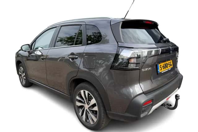 Suzuki S-CROSS (2023) thumbnail 4