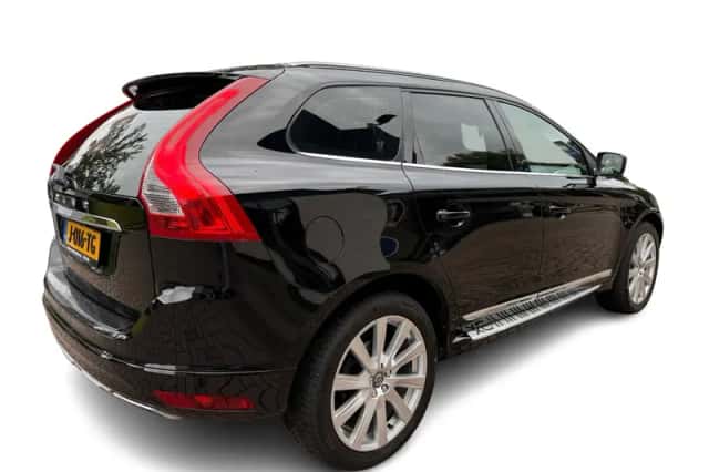 Volvo XC60 (2016) thumbnail 6