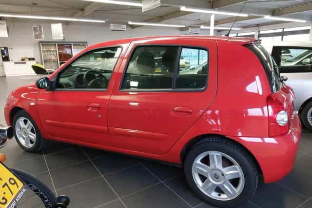 Renault Clio (2007) thumbnail 3