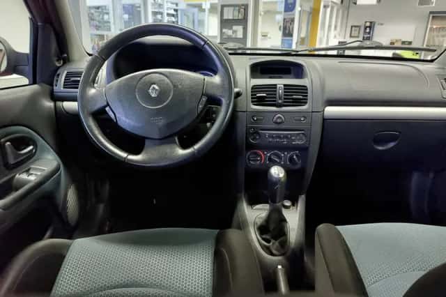 Renault Clio (2007) thumbnail 6