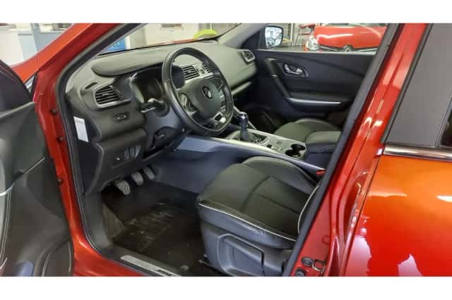 Renault Kadjar (2015) thumbnail 2