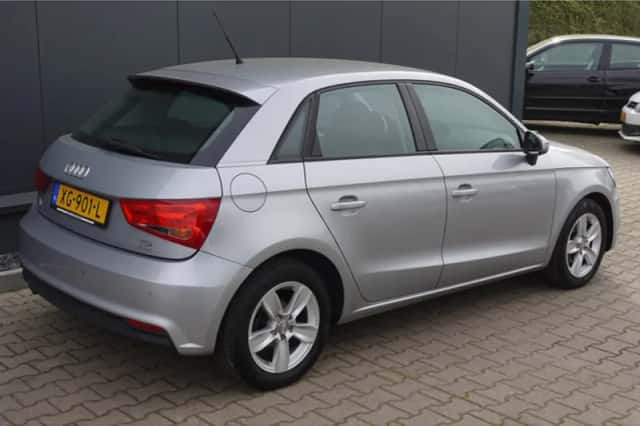 Audi A1 (2015) thumbnail 3