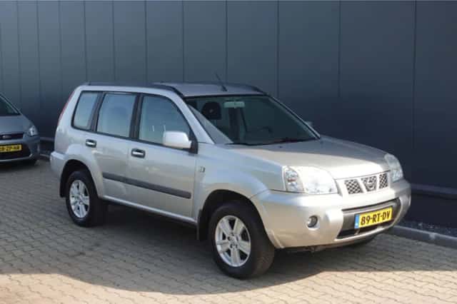 Nissan X-Trail (2005) thumbnail 4