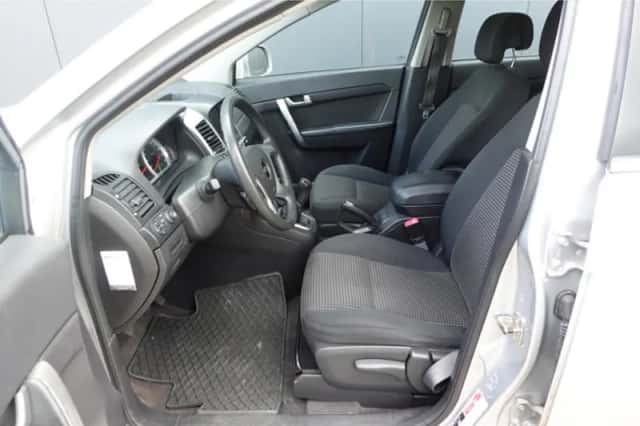 Chevrolet Captiva (2007) thumbnail 5