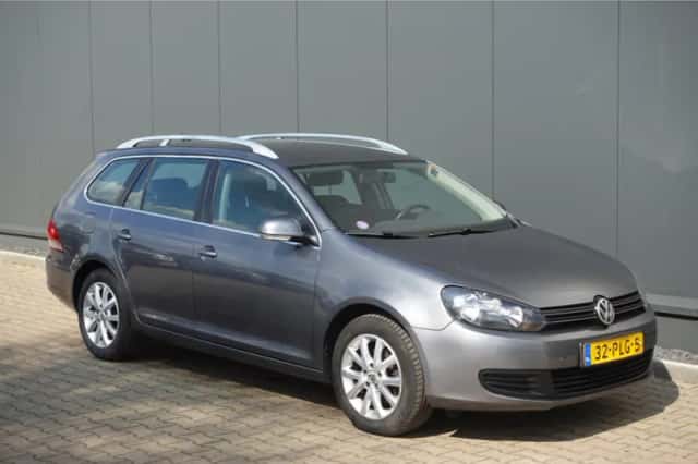 Volkswagen Golf (2011) thumbnail 4