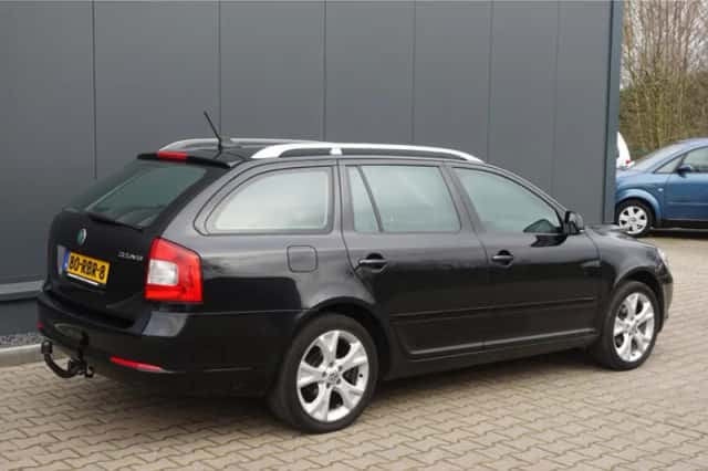 Škoda Octavia (2011) thumbnail 3