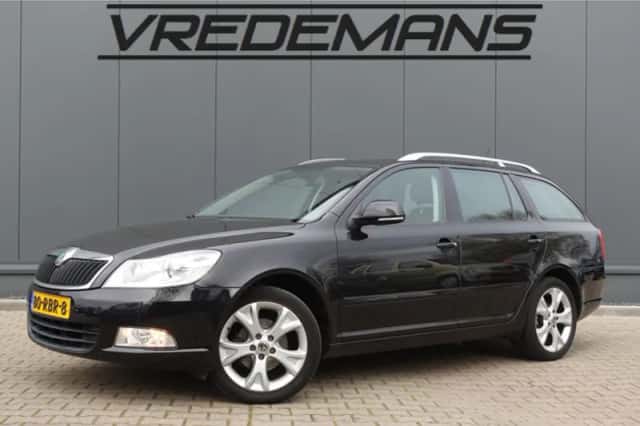 Škoda Octavia (2011) thumbnail 1