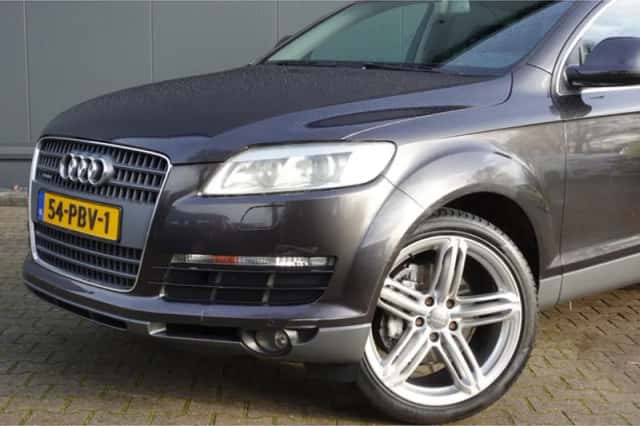 Audi Q7 (2006) thumbnail 2