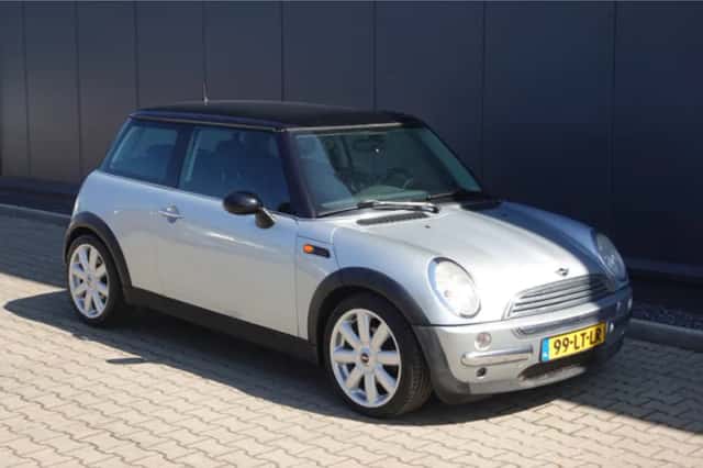 MINI Cooper (2003) thumbnail 4