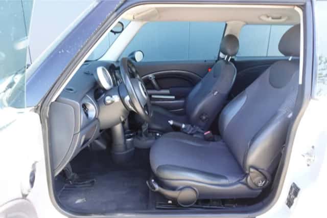 MINI Cooper (2003) thumbnail 5