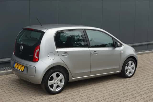 Volkswagen Up! (2013) thumbnail 3
