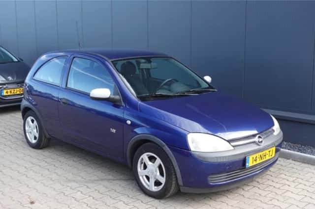 Opel Corsa (2003) thumbnail 4