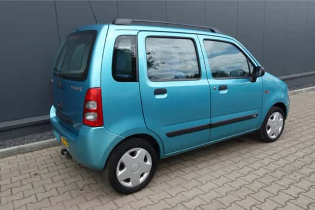Suzuki Wagon (2002) thumbnail 3