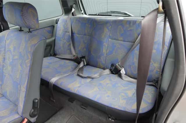 Renault Clio (1994) thumbnail 6