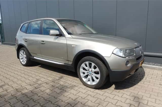BMW X3 (2009) thumbnail 4